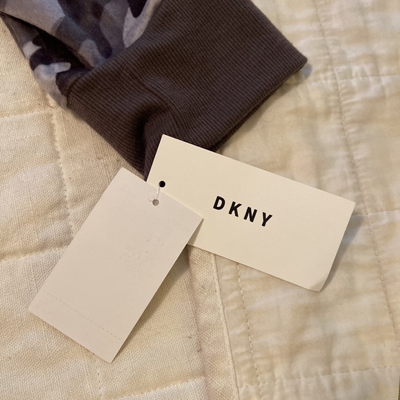 DKNY Lightweight long fleece hoodie - Picture 4 of 6